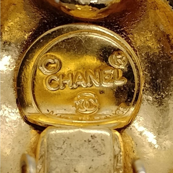 Chanel Earrings Gold Vintage - Picture 4 of 9
